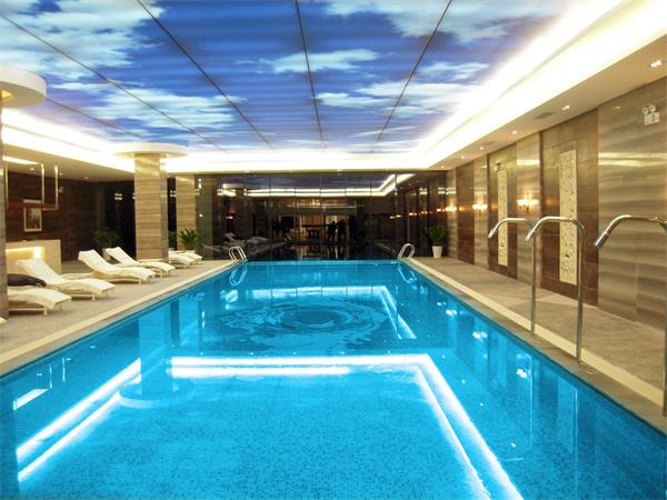 如何解決室內(nèi)游泳池空氣質(zhì)量問(wèn)題？