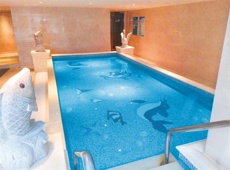 室內(nèi)恒溫泳池 