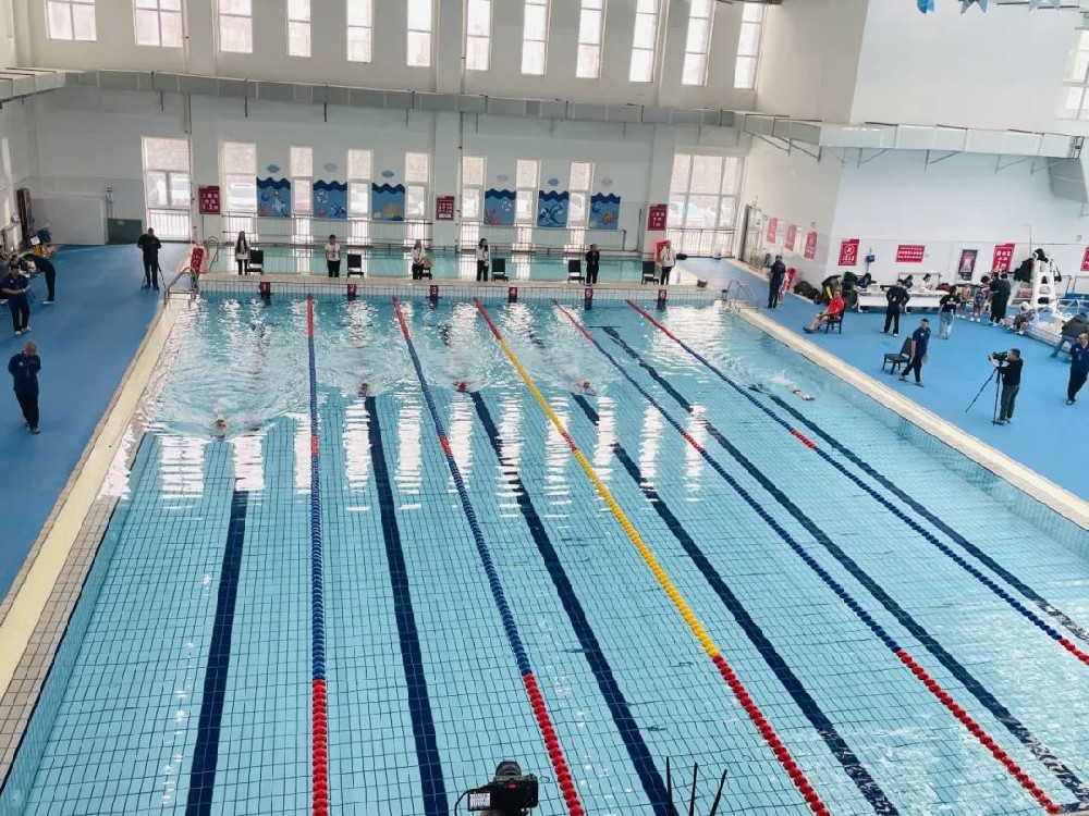 室內(nèi)游泳館總出問題？恒溫恒濕系統(tǒng)才是關(guān)鍵！能解決這些痛點(diǎn)！