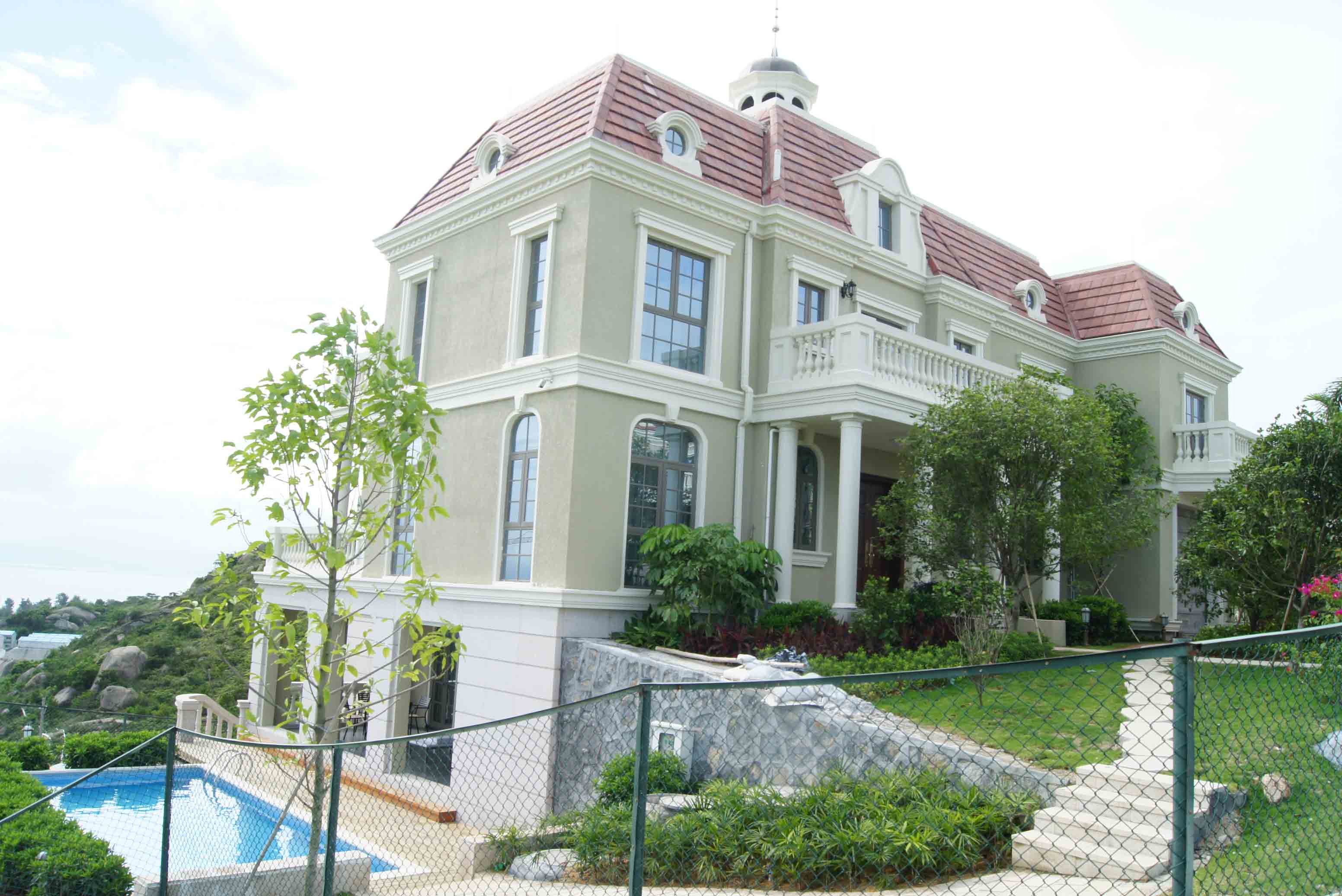 非標(biāo)除濕機和除濕機有什么區(qū)別？